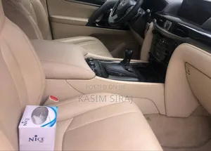 Lexus LX 570 AWD 2016 Blue