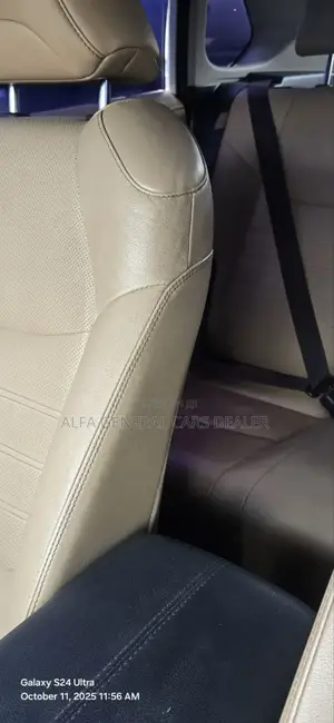 Toyota RAV4 2021 White