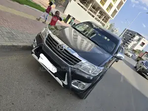 Toyota Hilux 2012 Black