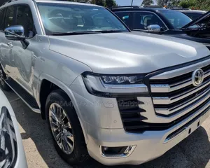 Photo - New Toyota Land Cruiser 2023 Silver