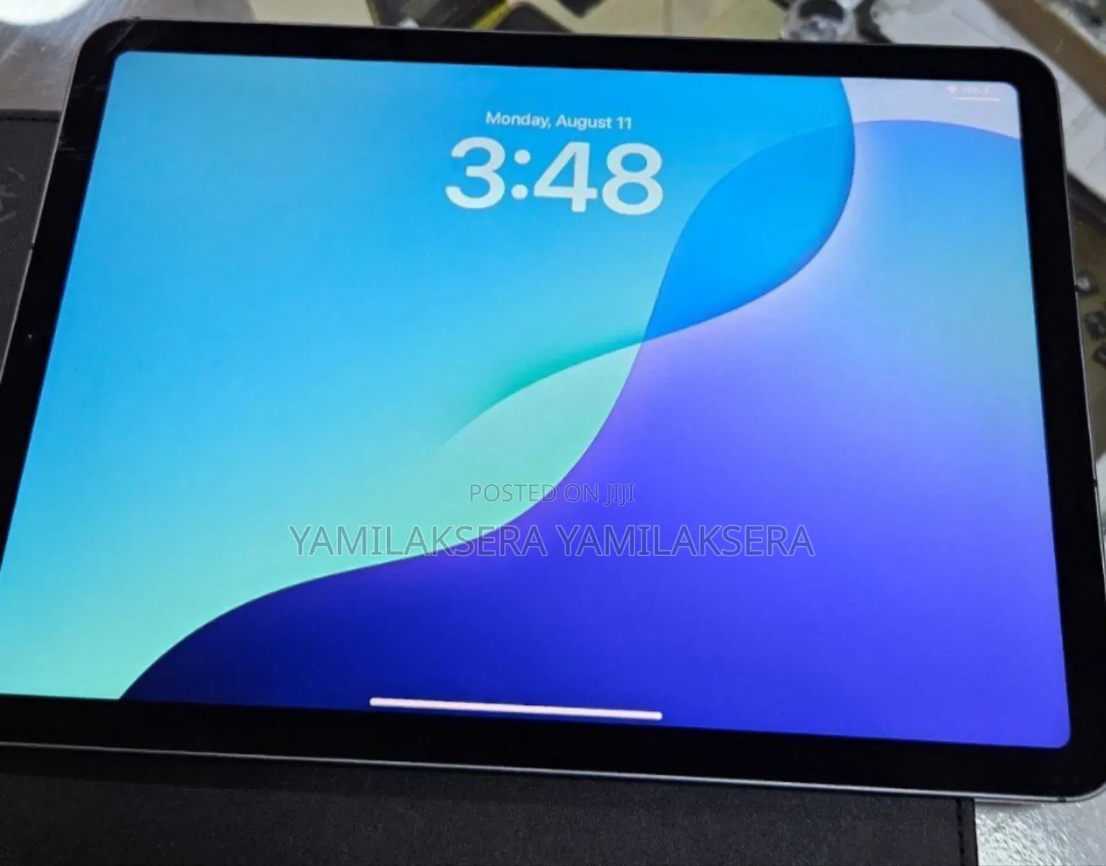 New Apple iPad Air 64 GB Silver