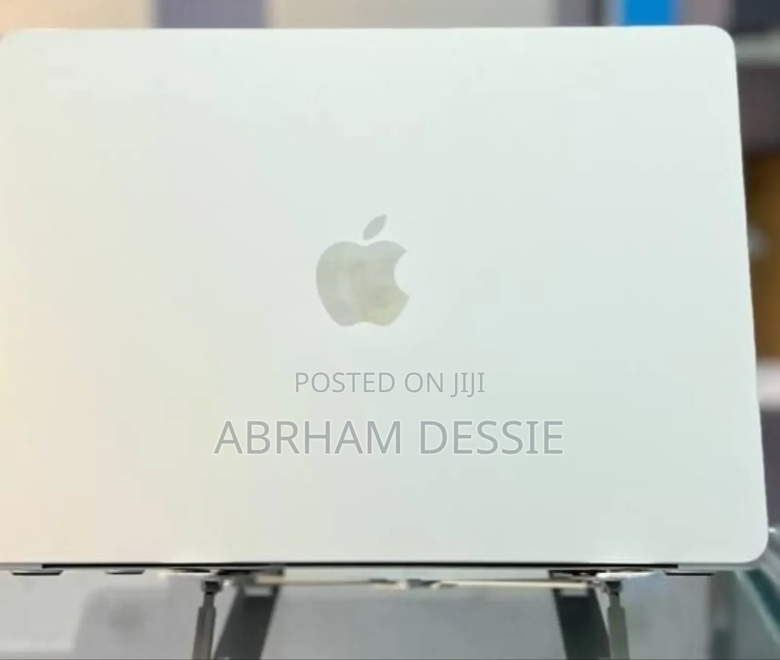 New Laptop Apple MacBook Air 2025 M4 13-Inch 16GB Apple M4 SSD 256GB