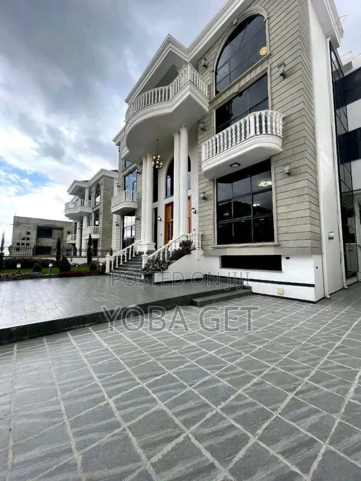 Furnished 8bdrm House in Yoba, Bole for sale