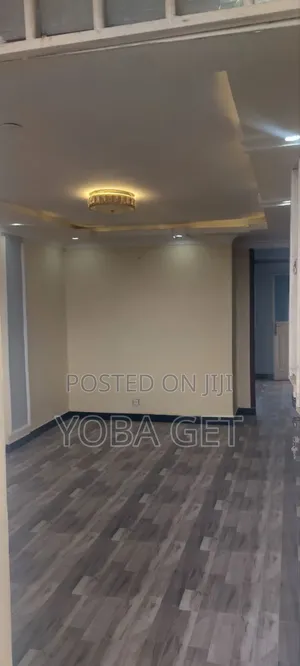 አስቸካይ የሚሸጥ የንግድ ህንፃ