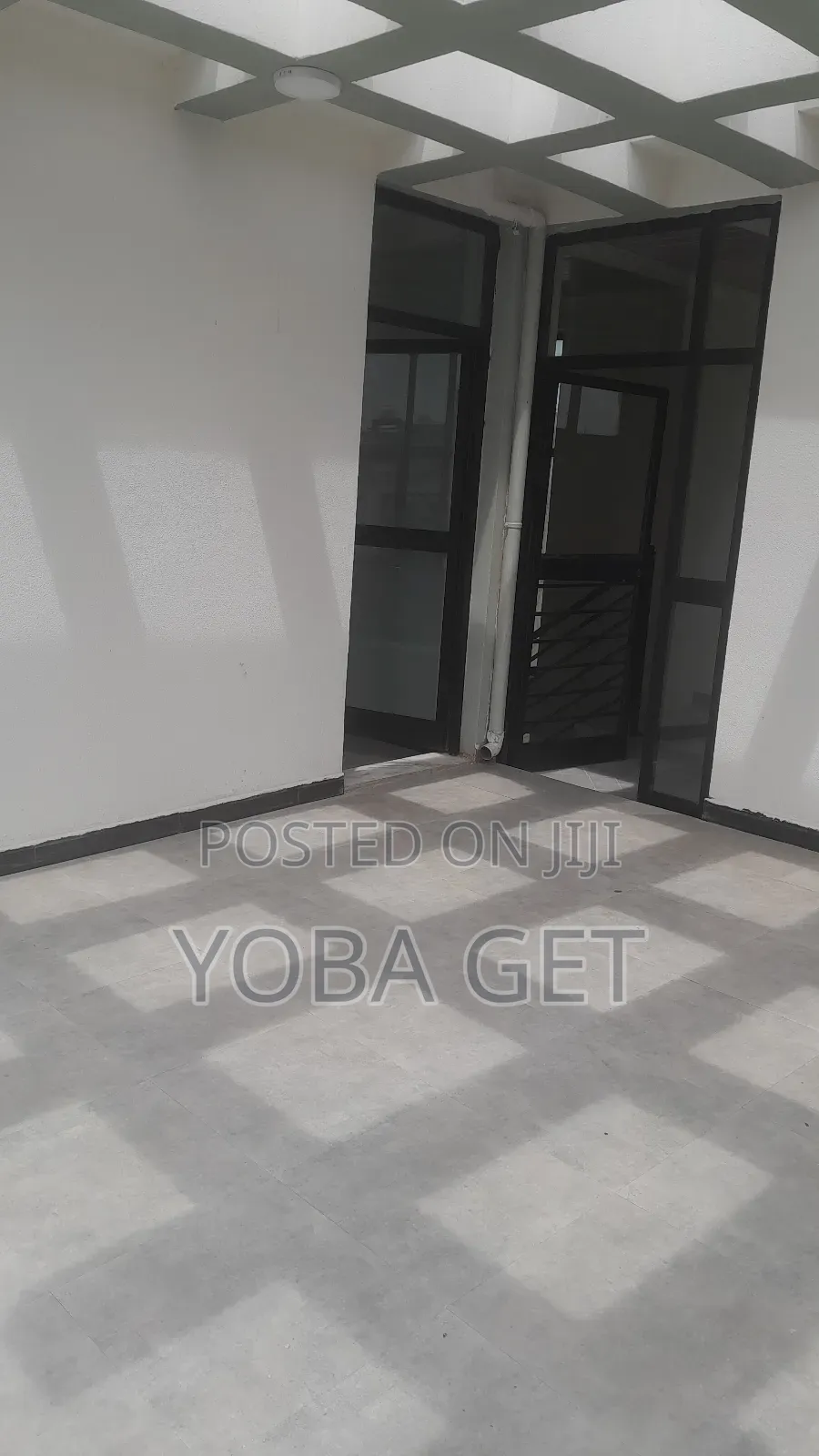 አስቸካይ የሚሸጥ ህንፃ