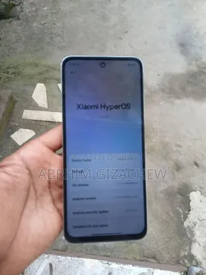 Photo - Realme 12 5G 256 GB Gold