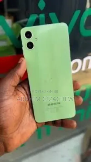 Samsung Galaxy A05 128 GB Green