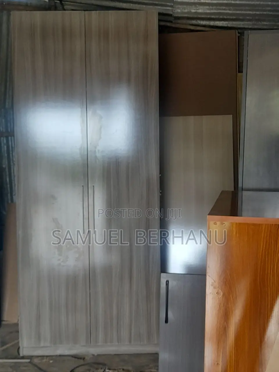 Closet | ቁም ሳጥን