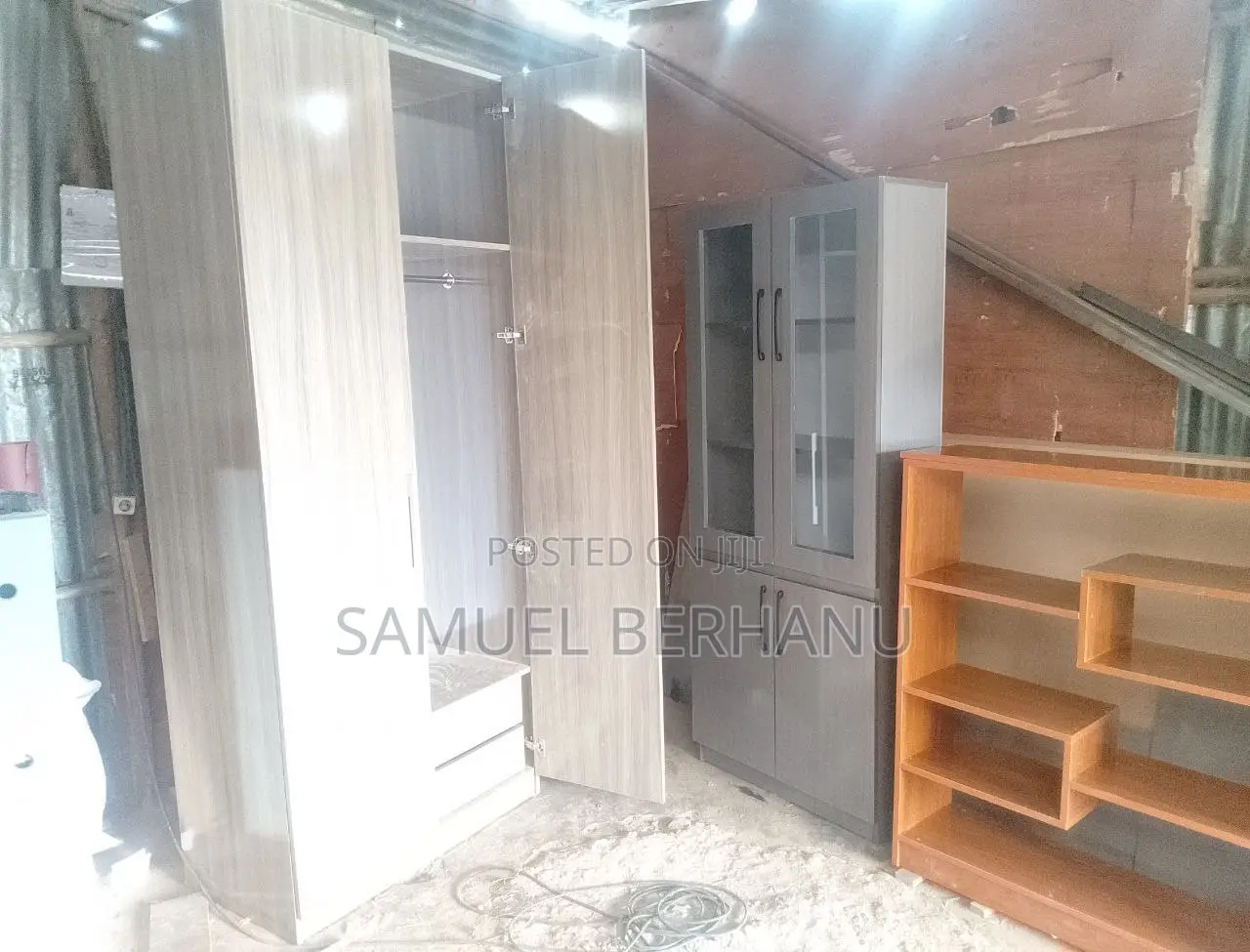 Closet | ቁም ሳጥን