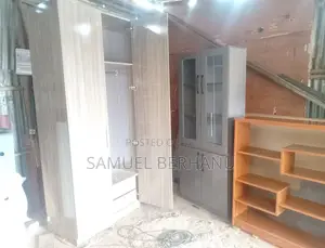 Closet | ቁም ሳጥን