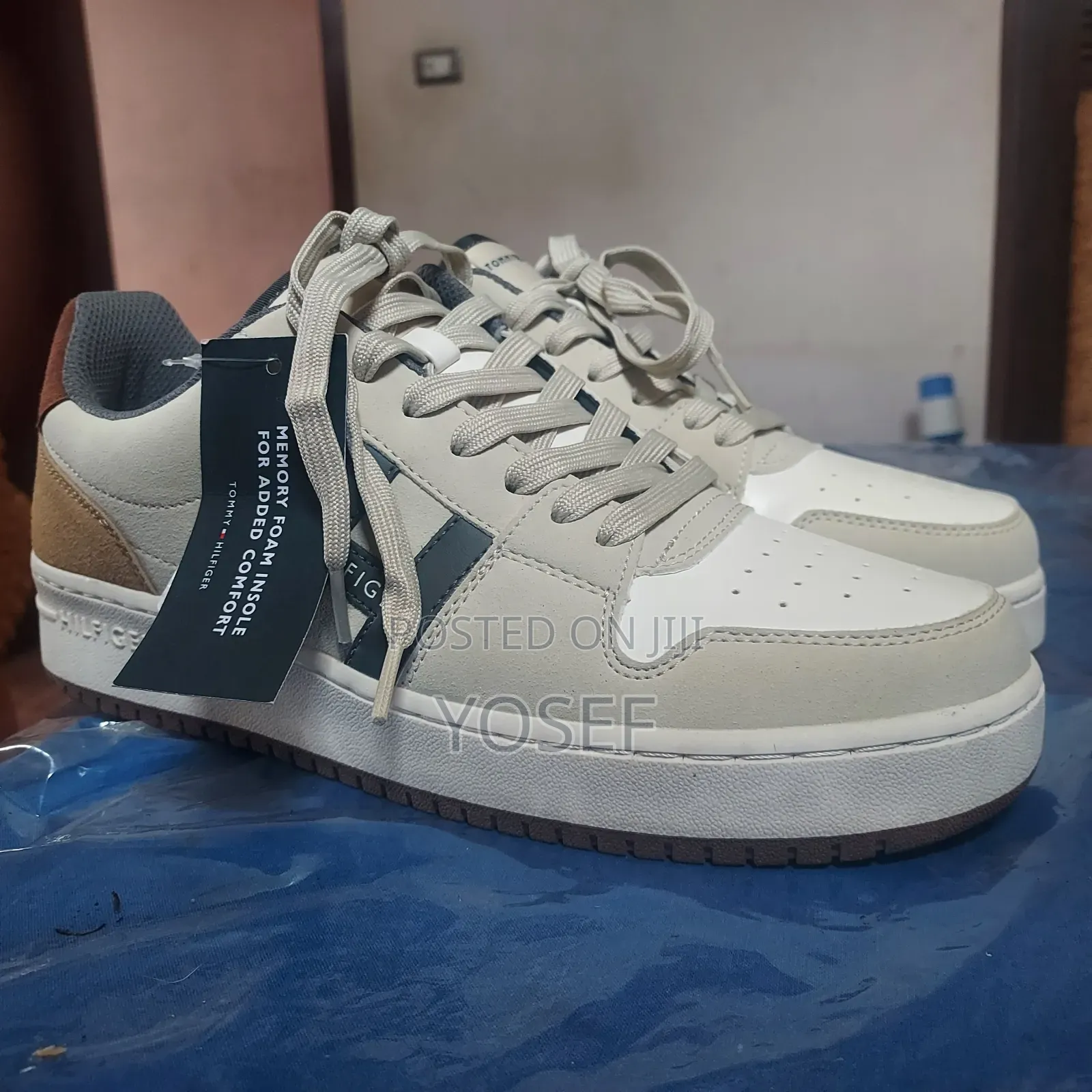 Tommy Hilfiger Sneakers – Brand New, Size 43