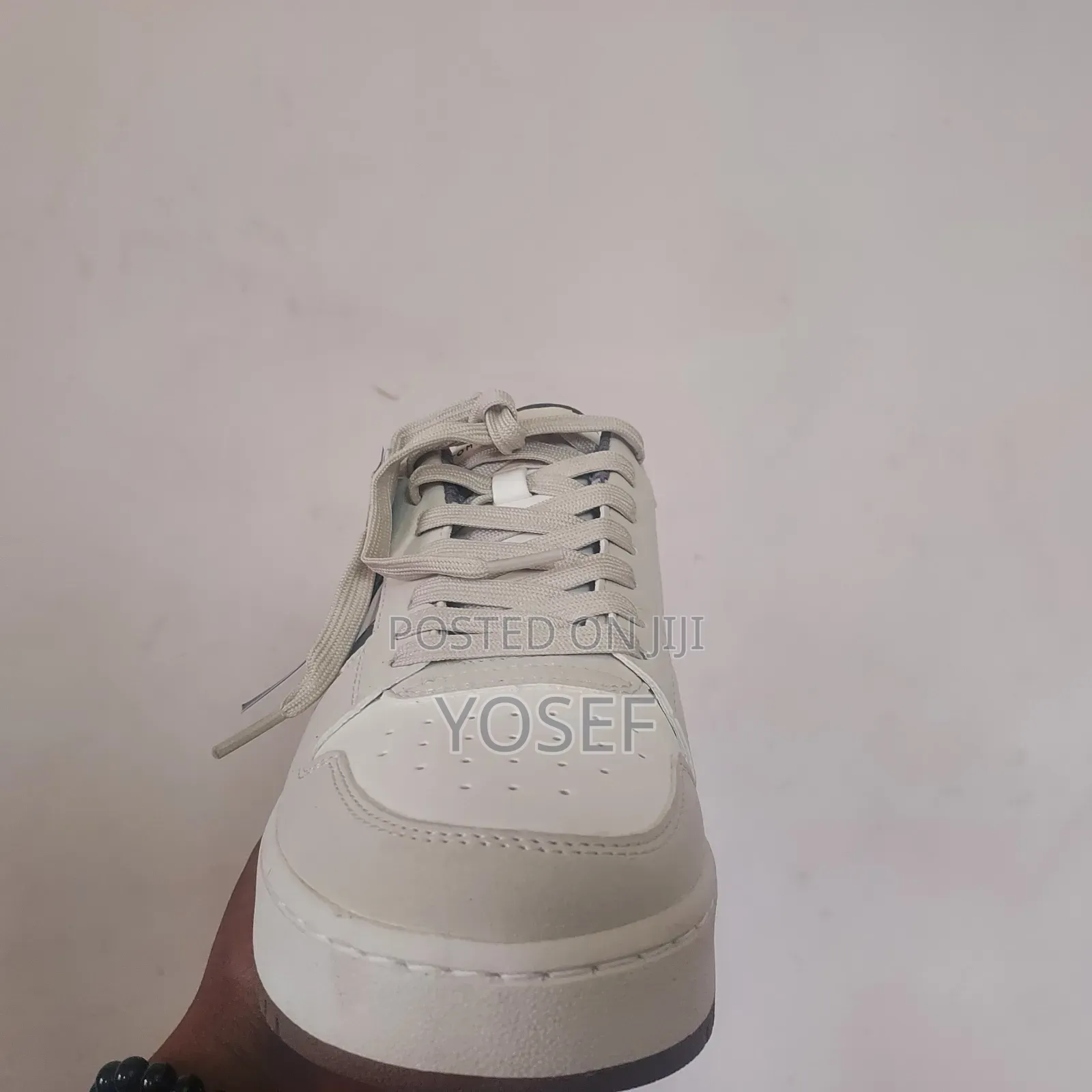 Tommy Hilfiger Sneakers – Brand New, Size 43