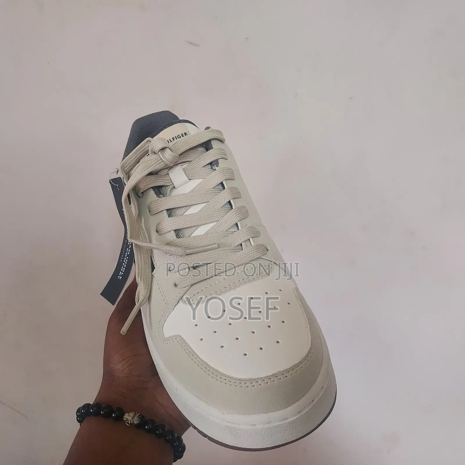 Tommy Hilfiger Sneakers – Brand New, Size 43