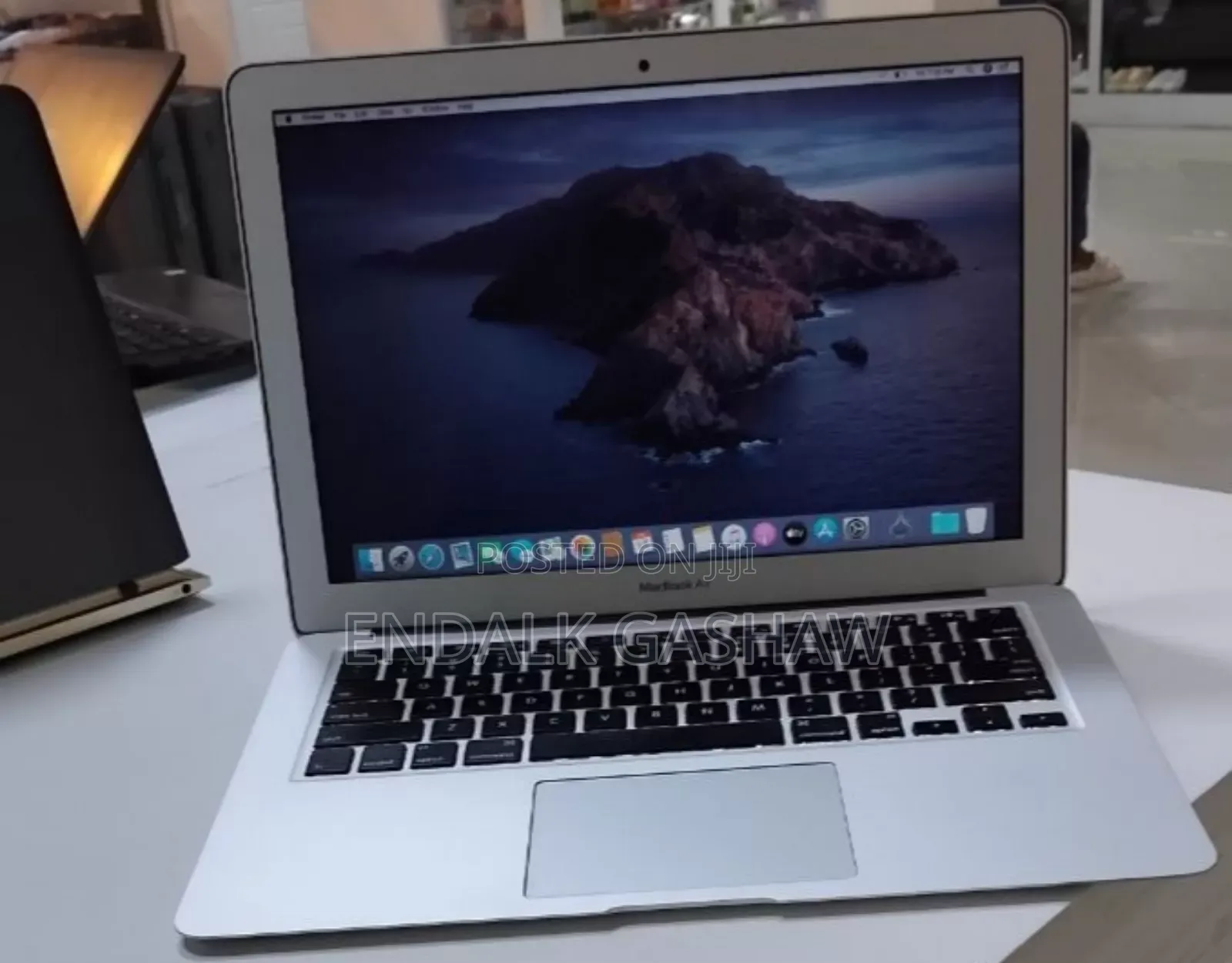 New Laptop Apple MacBook Air 2014 4GB Intel Core I5 SSD 256GB