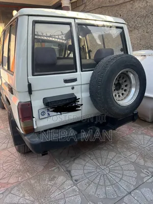 Toyota Land Cruiser 1992 White