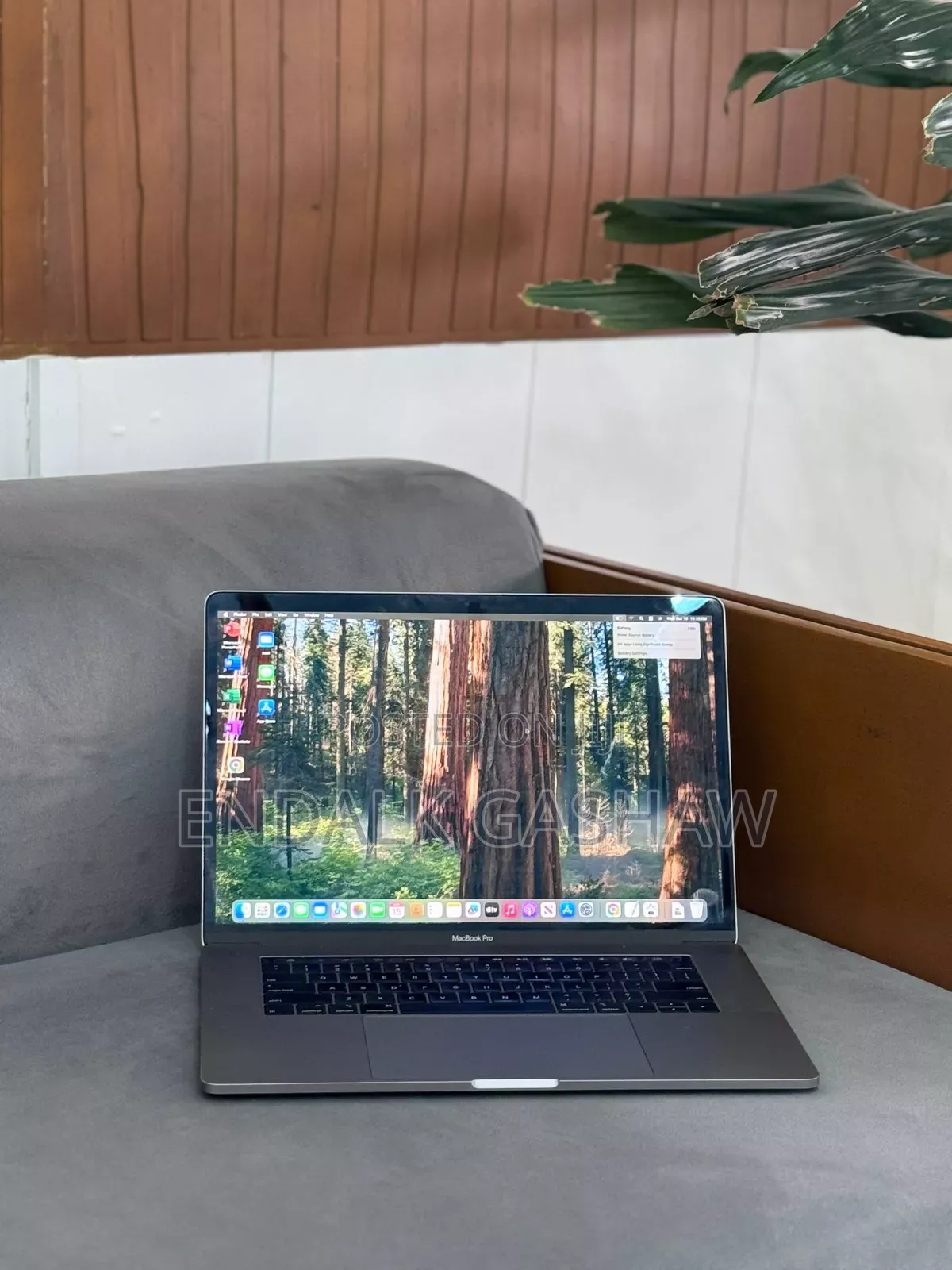 New Laptop Apple MacBook Pro 2019 16GB Intel Core I7 SSD 512GB