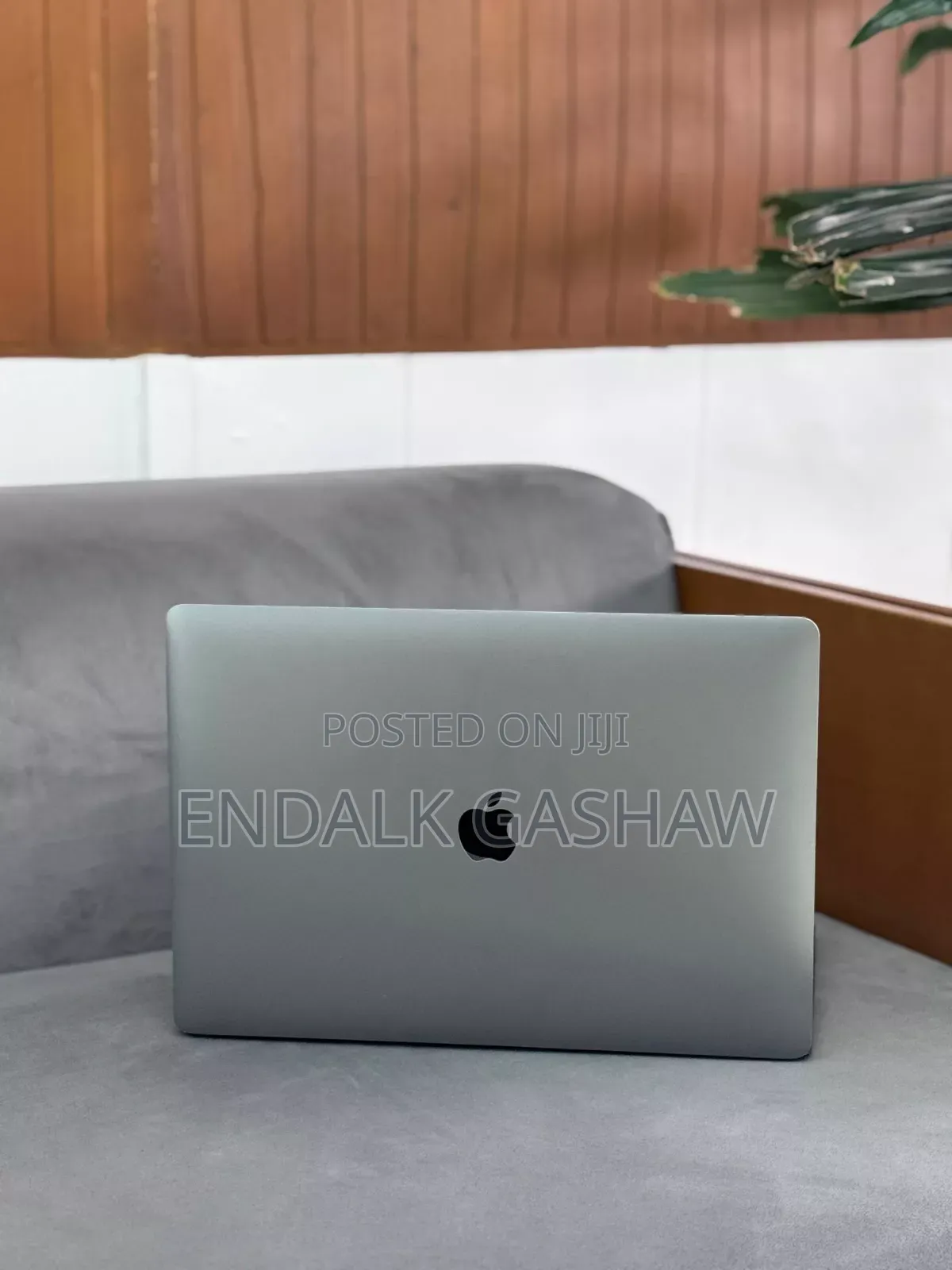 New Laptop Apple MacBook Pro 2019 16GB Intel Core I7 SSD 512GB