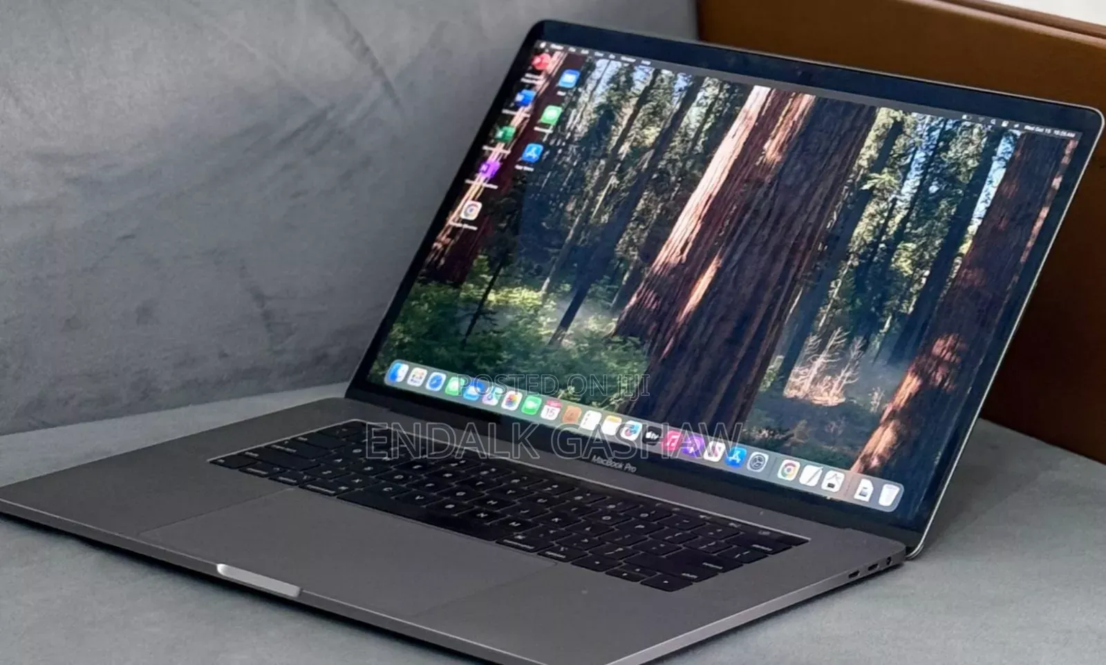 New Laptop Apple MacBook Pro 2019 16GB Intel Core I9 SSD 512GB