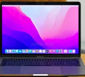 New Laptop Apple MacBook Pro 2019 16GB Intel Core I7 SSD 256GB