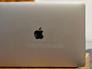 New Laptop Apple MacBook Pro 2019 16GB Intel Core I7 SSD 256GB