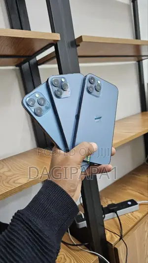 Photo - New Apple iPhone 12 Pro Max 128 GB Blue