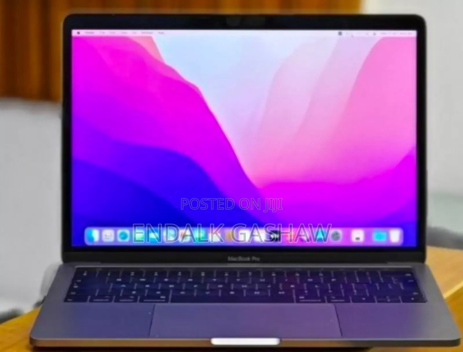 New Laptop Apple MacBook Pro 2019 16GB Intel Core I7 SSD 256GB