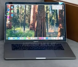 Photo - New Laptop Apple MacBook Pro 2019 16GB Intel Core I7 SSD 512GB