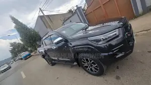 Toyota Hilux 2022 Black