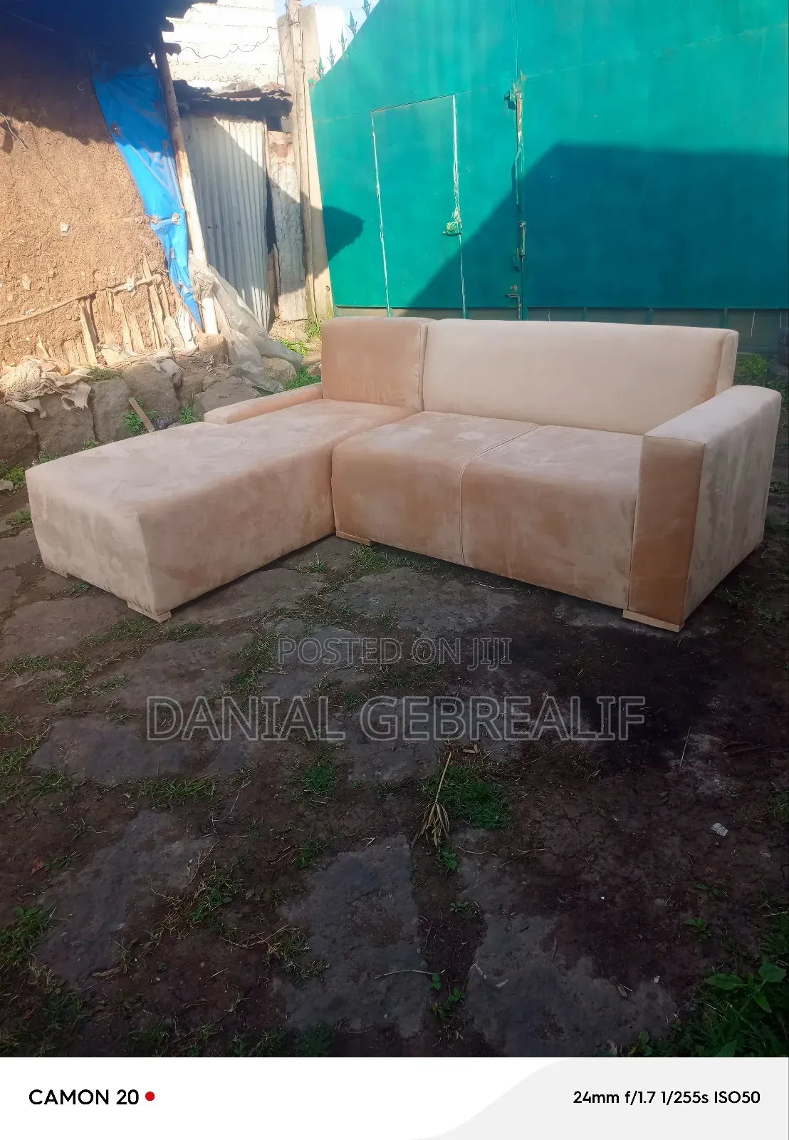 Crem Cler Sofa