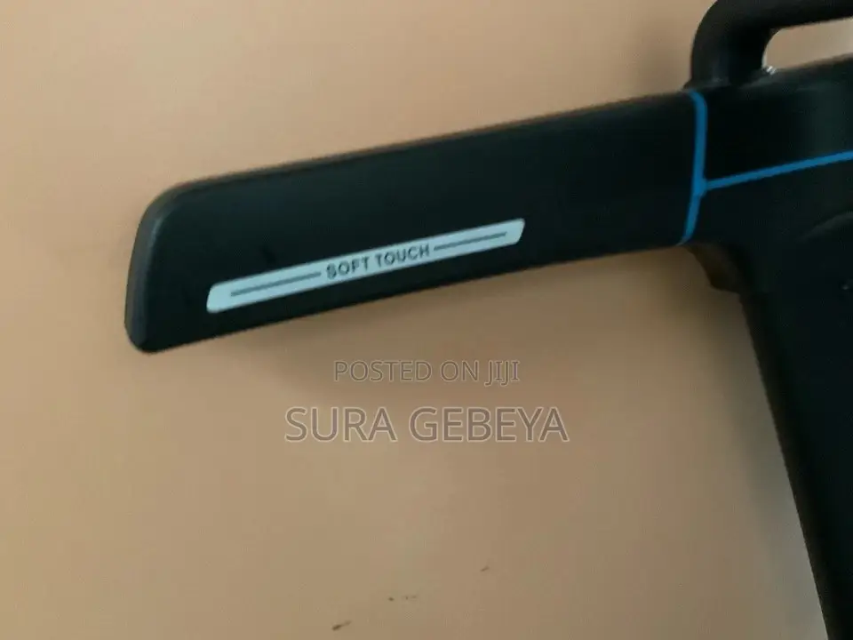 Reebok ድርጅት ያመረተዉ Reebok Jet 300 Series Home Treadmill