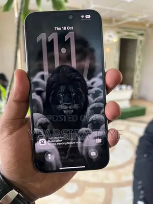 Photo - Apple iPhone 15 Pro Max 512 GB Silver