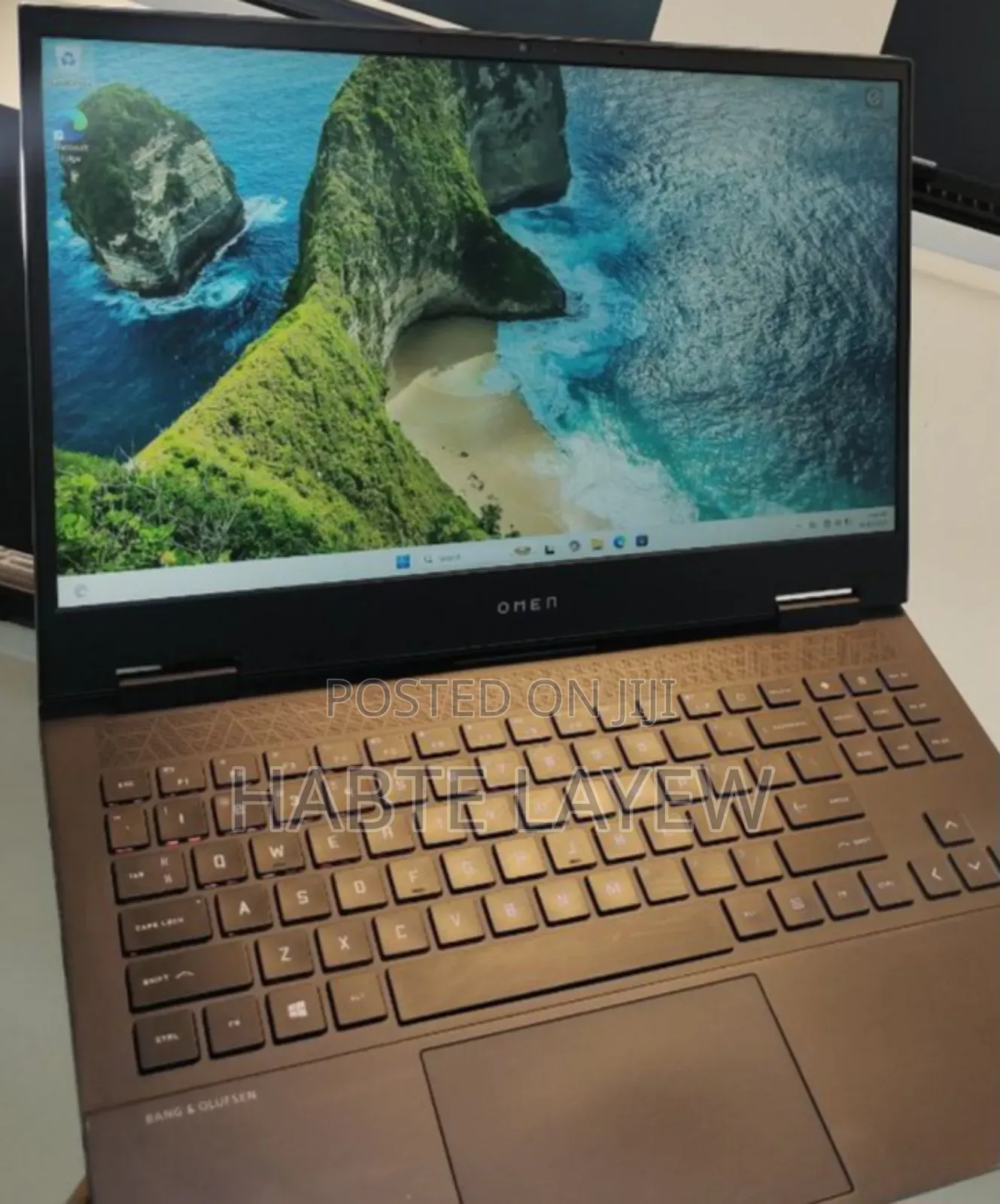 New Laptop HP Omen 15 16GB AMD Ryzen 7 SSD 512GB