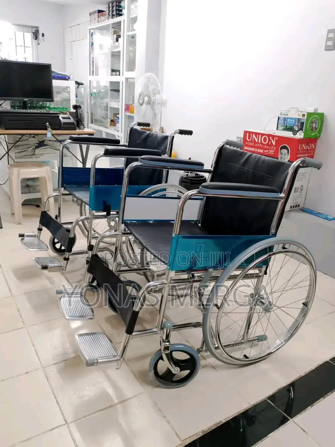 Normal Wheelchair亨食manual Wheel Chair Weight: 19 Kilograms (Kg)