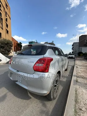 Suzuki Swift 2022 Silver