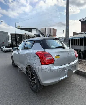 Suzuki Swift 2022 Silver