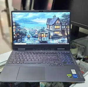 New Laptop Lenovo LOQ 15IRH8 16GB Intel Core I5 SSD 512GB