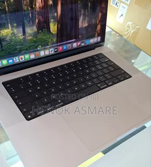 Photo - New Laptop Apple MacBook Pro 16GB Apple M1 SSD 1T