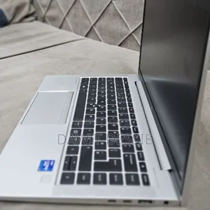 New Laptop HP EliteBook 840 G8 16GB Intel Core I7 SSD 512GB