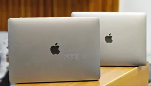 New Laptop Apple MacBook Pro 2019 16GB Intel Core I5 SSD 256GB