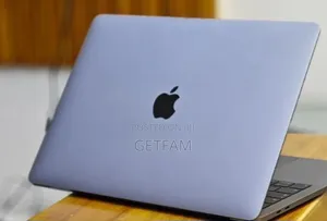 New Laptop Apple MacBook Pro 2019 16GB Intel Core I5 SSD 256GB