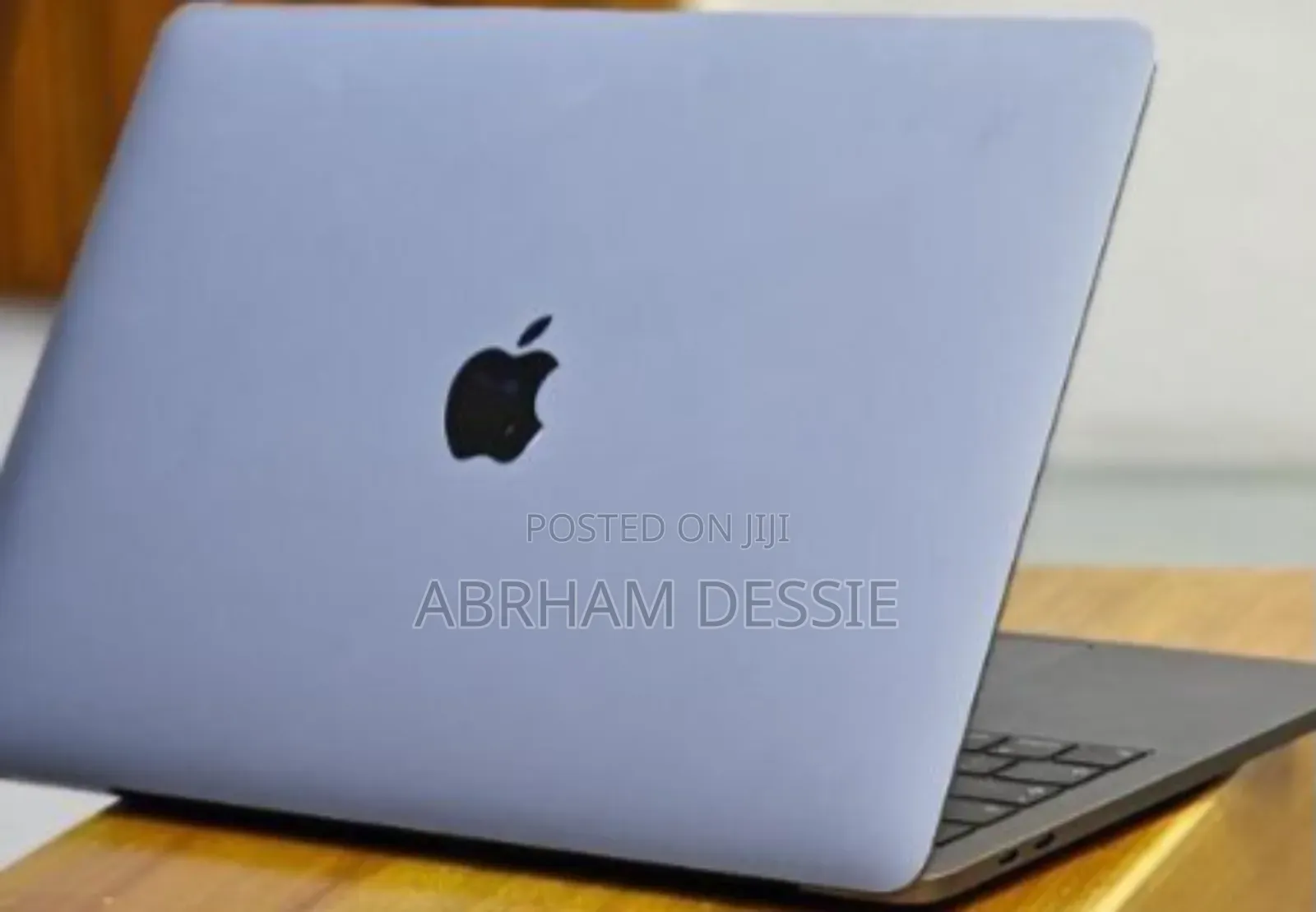 New Laptop Apple MacBook Pro 2019 16GB Intel Core I7 SSD 256GB