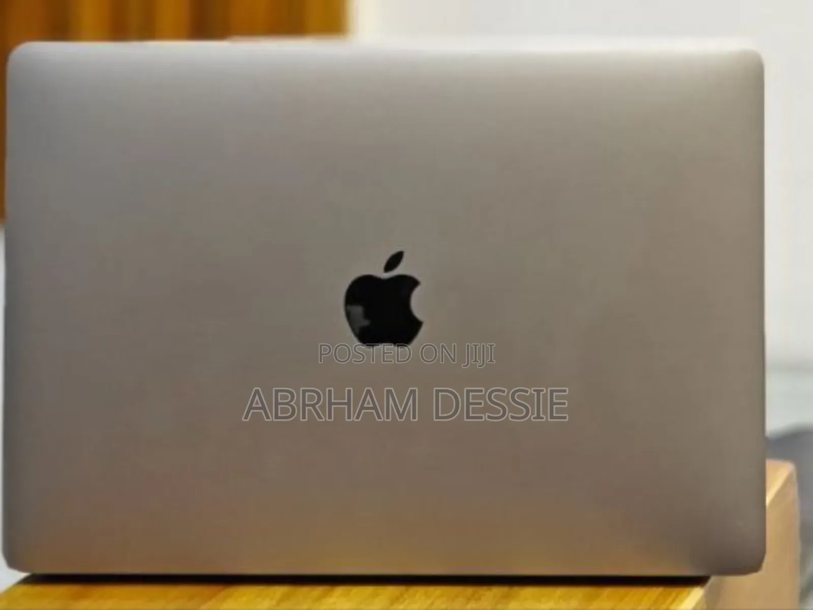 New Laptop Apple MacBook Pro 2019 16GB Intel Core I7 SSD 256GB