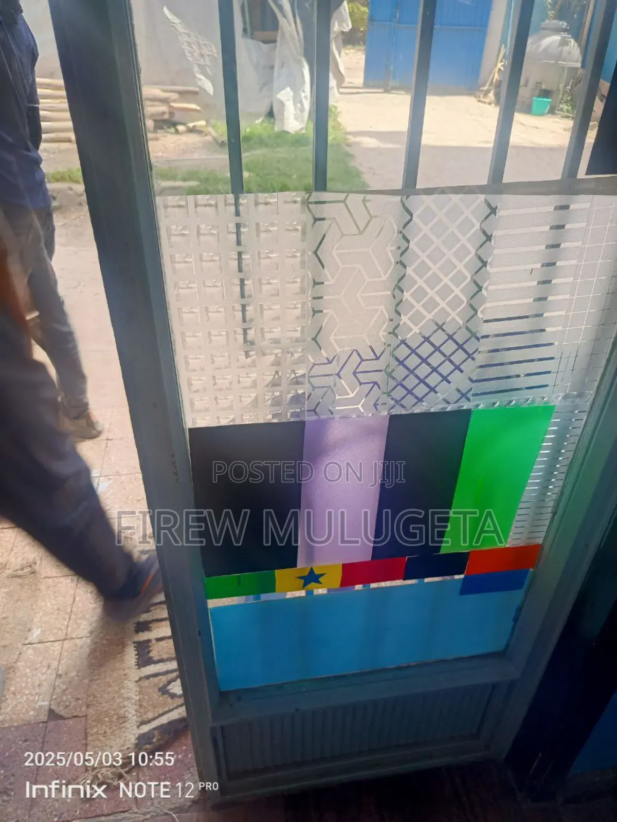 እስቲከር ለመስታወት የሚሆን