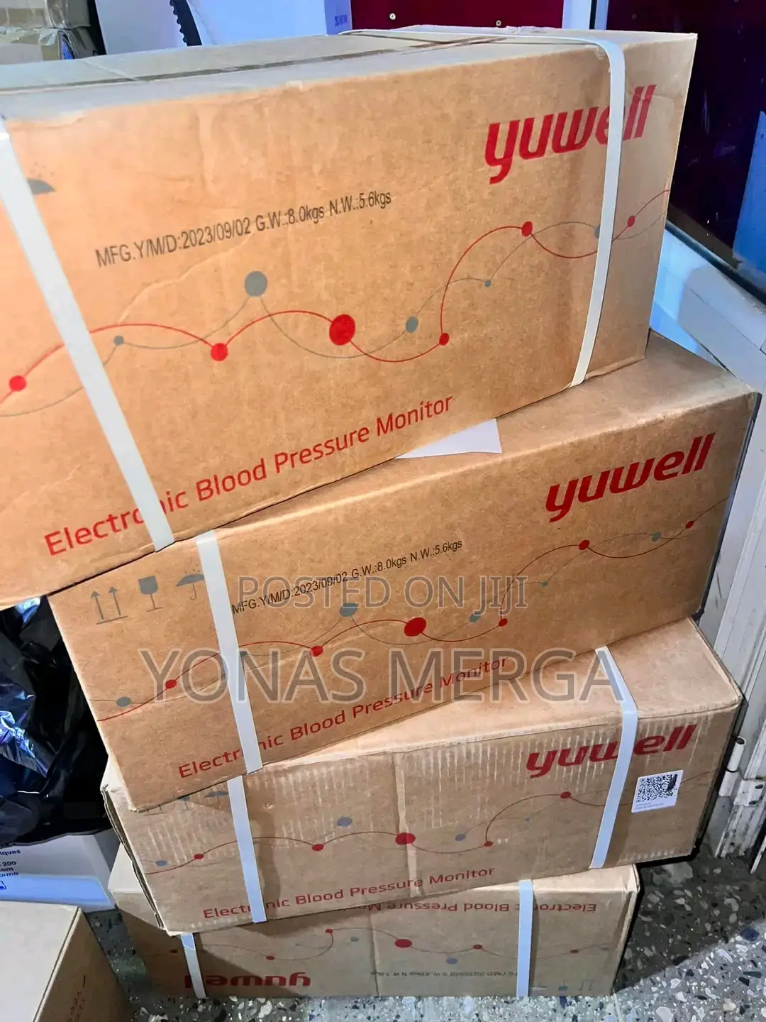 Blood Pressure Monitor各留built-in Rechargeable Battery癸囧bp Monitoring