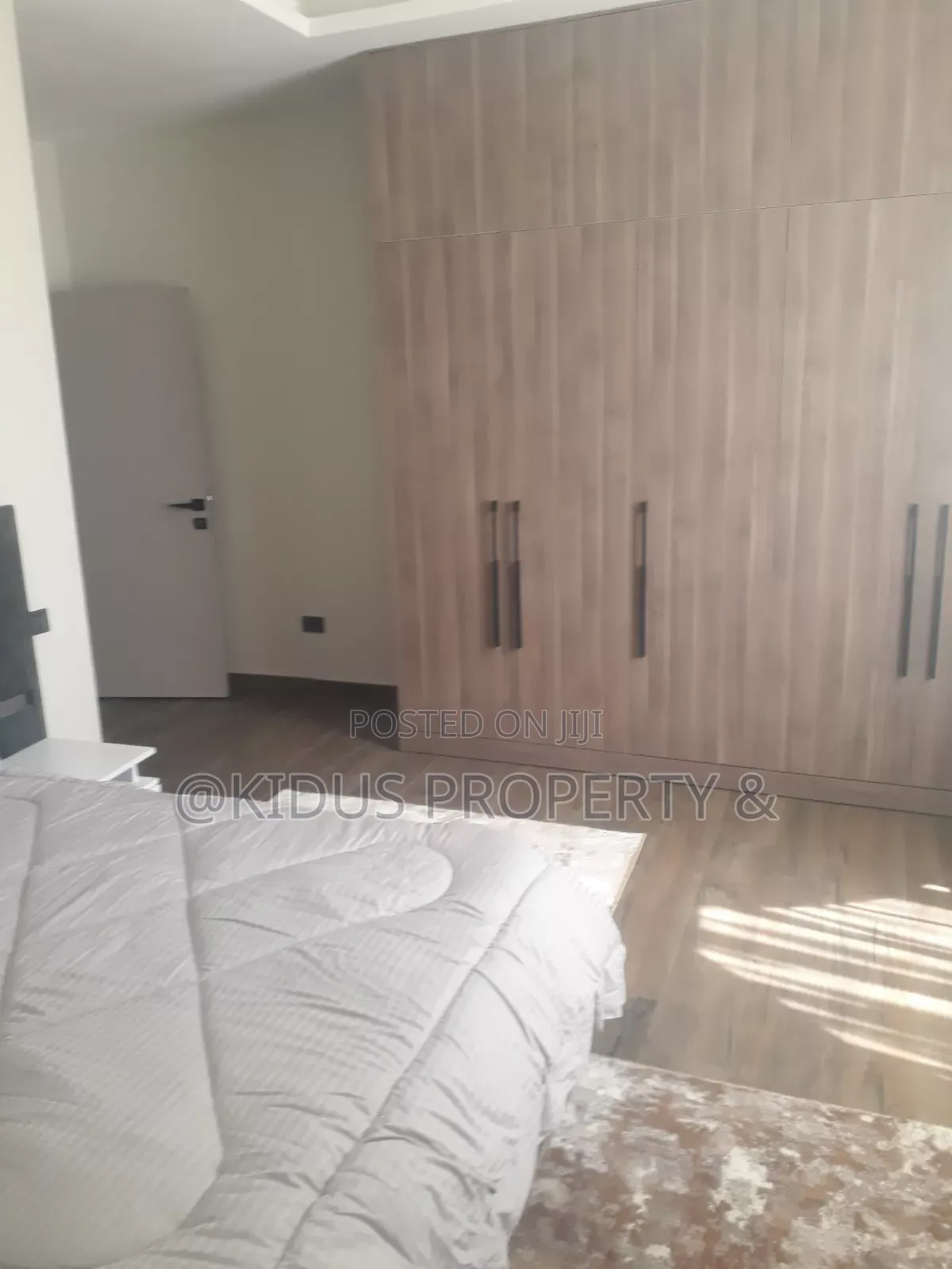 Furnished 3bdrm Apartment in Africa Building, Nifas Silk-Lafto for rent
