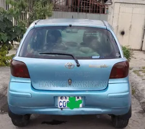 Toyota Vitz 2002 Blue