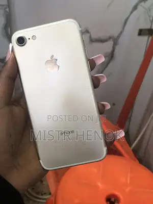 Apple iPhone 7 128 GB Gold