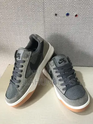 Nikee for Girls and Man’S High Quality Shoes