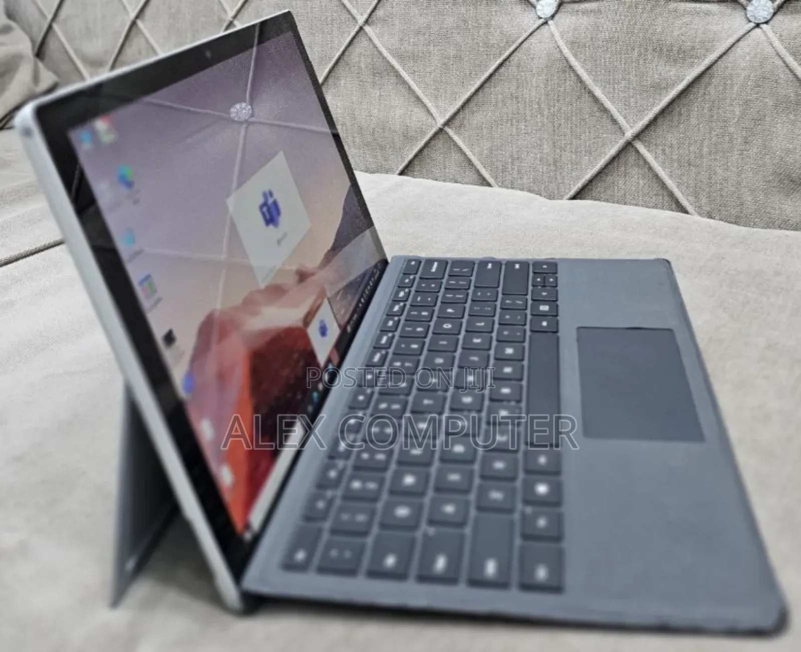 New Laptop Microsoft Surface Pro 7 16GB Intel Core I7 SSD 256GB