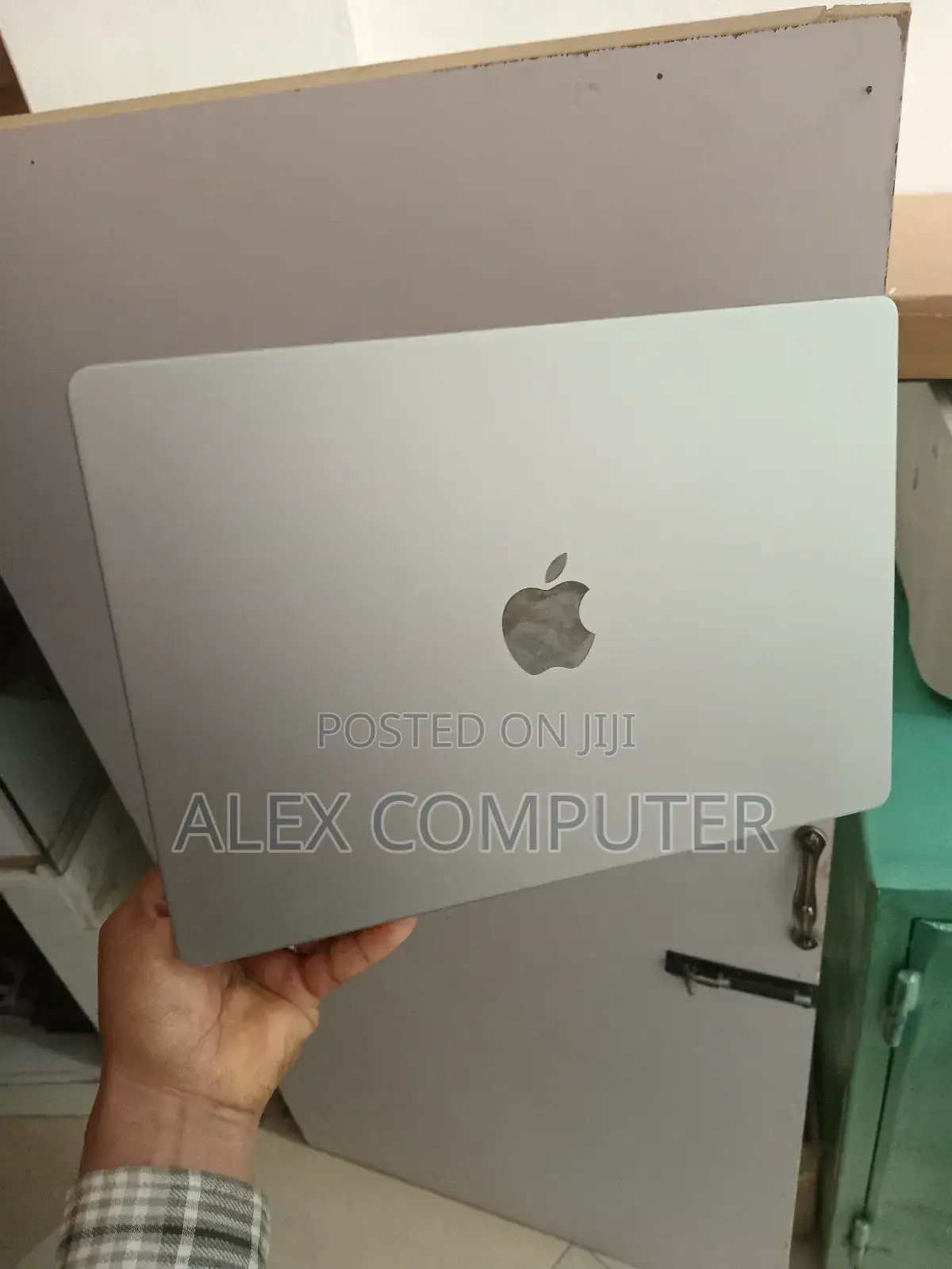 New Laptop Apple MacBook Pro M1 32GB Apple M1 Pro SSD 512GB